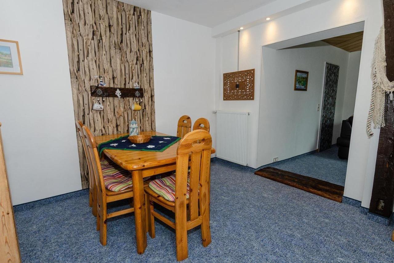 Ferienwohnung-Auf-Ruegen-Fuer-3-Erwachsene-Und-1-Kind-In-Schaprode-Zi6 Exterior photo